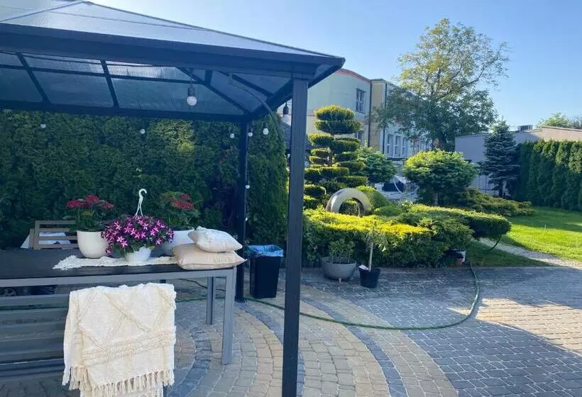 Apartamenty I Pokoje „pod Jedynką”