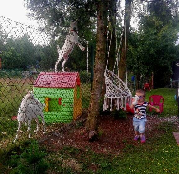 تختخواب و صبحانه Perła