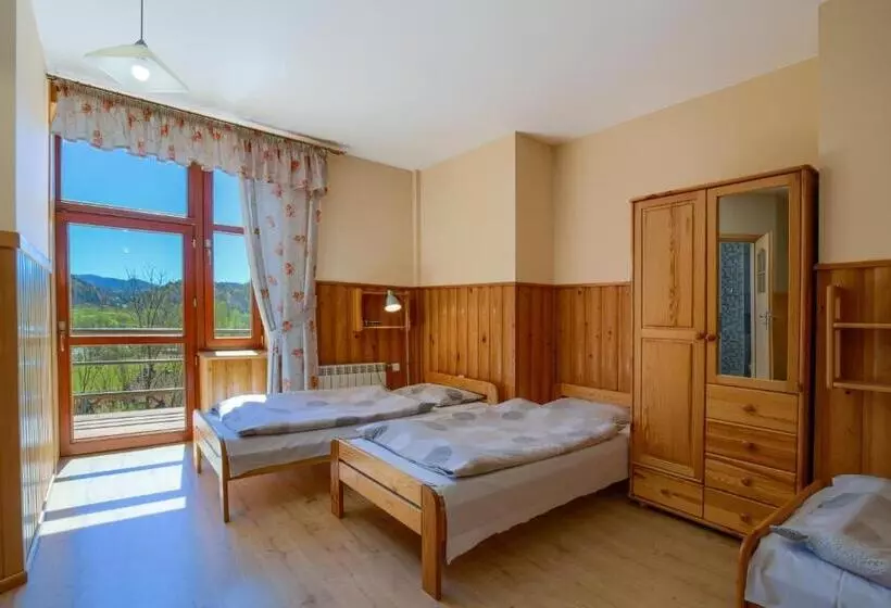 Aamiaismajoitus (B&B) Schronisko Pttk Trzy Korony
