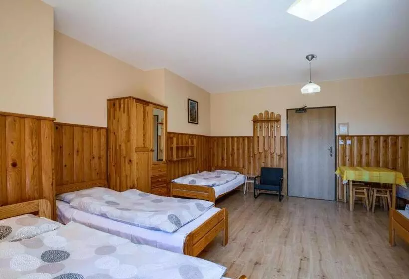 Aamiaismajoitus (B&B) Schronisko Pttk Trzy Korony