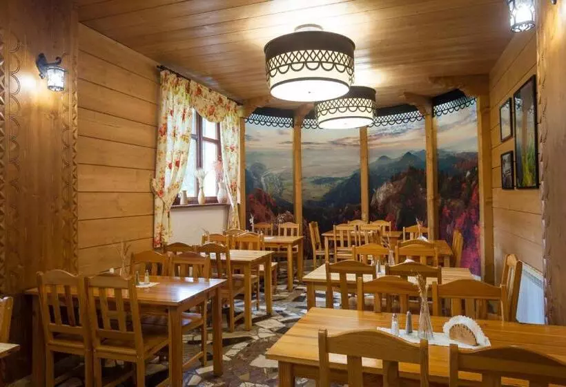 Aamiaismajoitus (B&B) Schronisko Pttk Trzy Korony