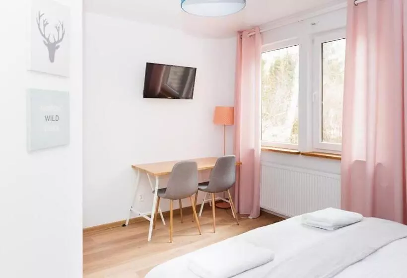 ベッドアンドブレックファースト Villa Lulu Piaseczno