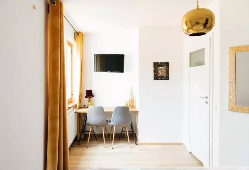 ベッドアンドブレックファースト Villa Lulu Piaseczno