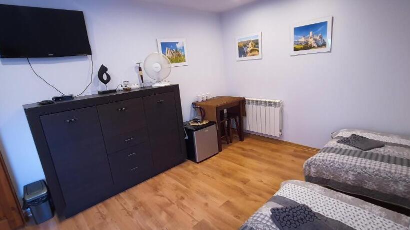 Отель Jurajskie Manowce