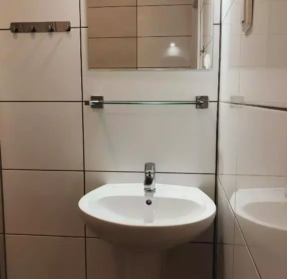 ホテル Noclegi Jachtklub Elbląg