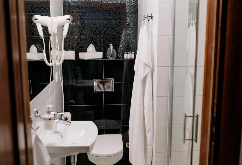 فندق Restauracja Perła