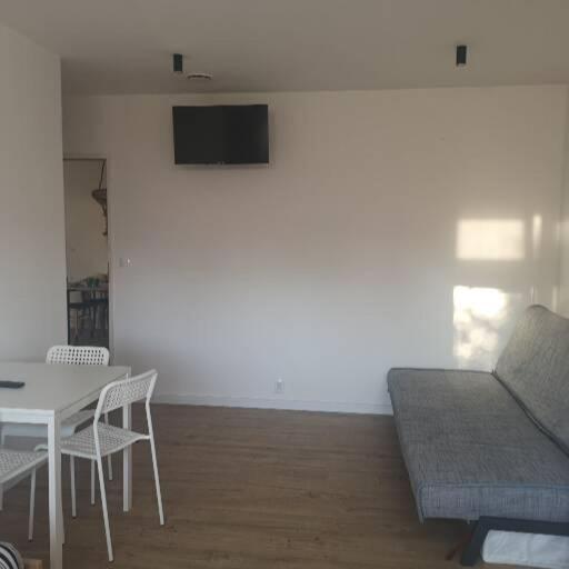 پانسیون Komfortowe Pokoje W Gdańsku W Pobliżu Jeziora I Lasu