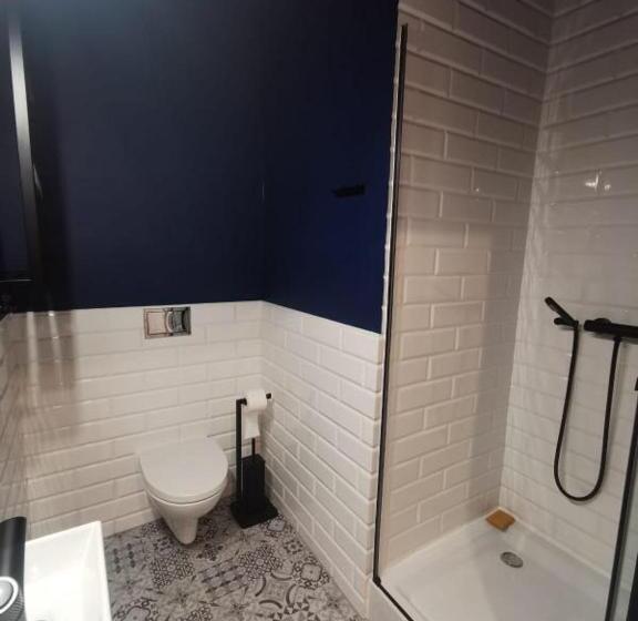 پانسیون Komfortowe Pokoje W Gdańsku W Pobliżu Jeziora I Lasu