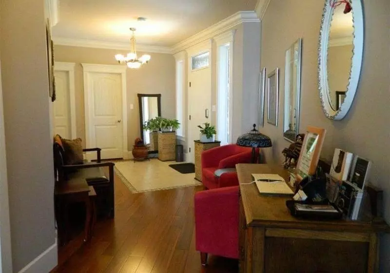 민박 Beachside Garden Bed & Breakfest