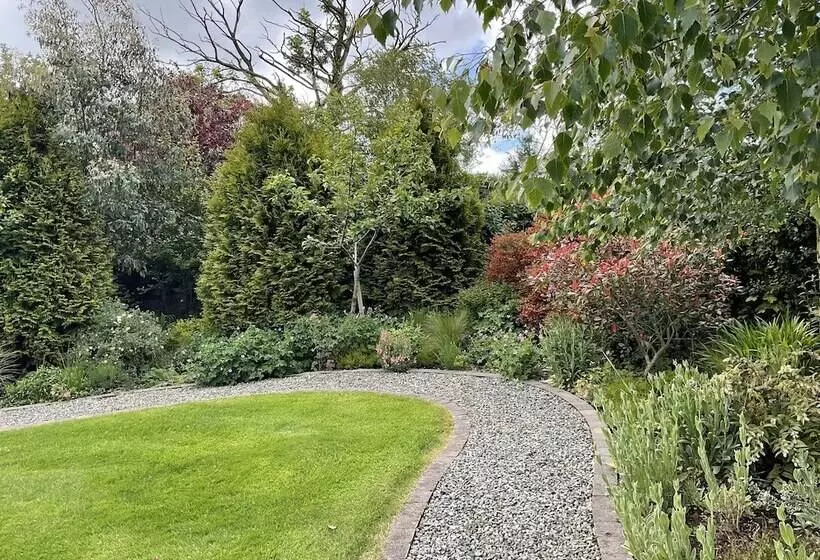 Bed and Breakfast Crowfield Country House