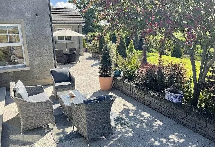 Bed and Breakfast Crowfield Country House