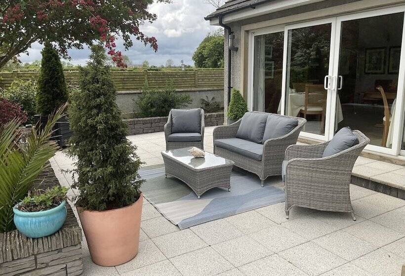 مبيت وإفطار Crowfield Country House