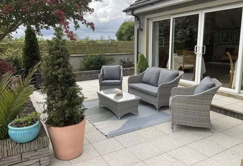 Bed and Breakfast Crowfield Country House