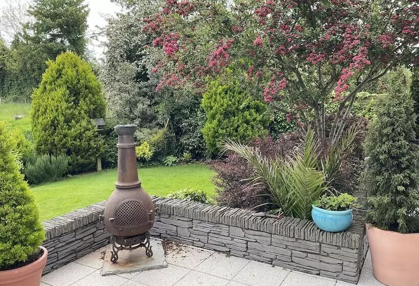 Bed and Breakfast Crowfield Country House