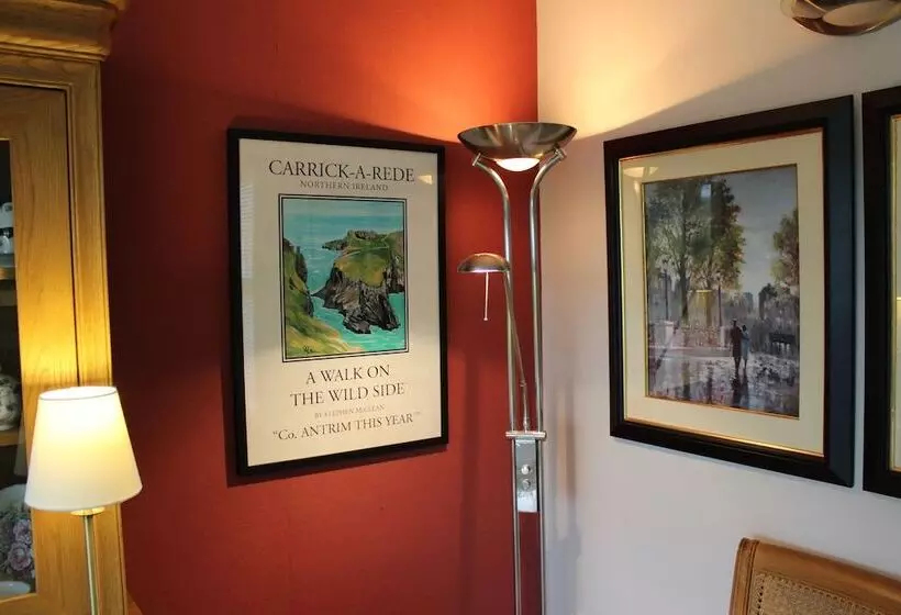 Bed and Breakfast Crowfield Country House