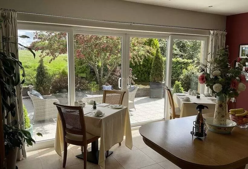 Bed and Breakfast Crowfield Country House