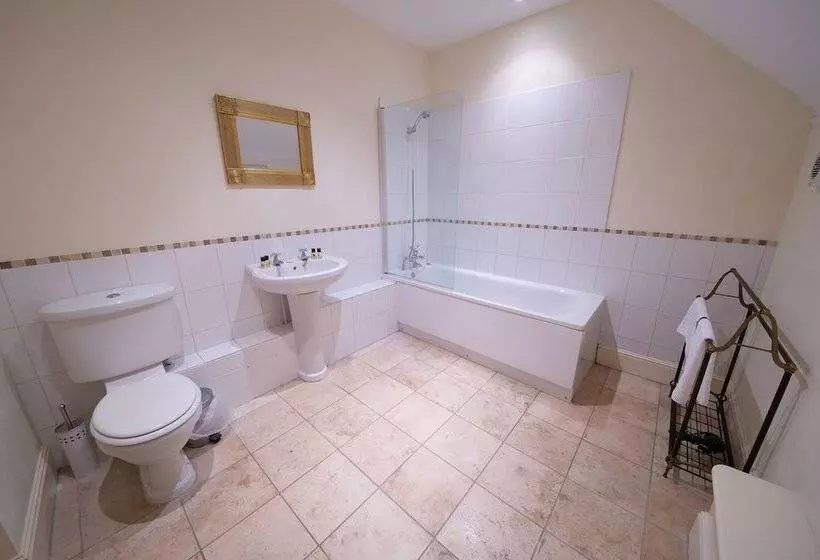 민박 Hewitt S Restaurant & Rooms