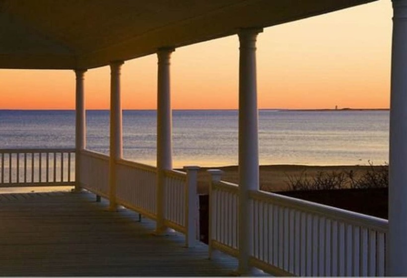 تختخواب و صبحانه Lotus Provincetown