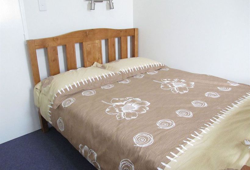 Cooper Lodge Hotel - Hostel