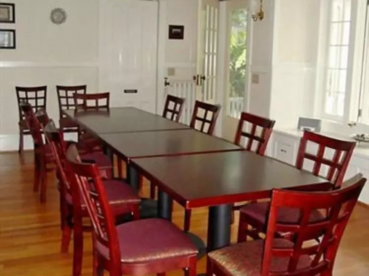 Finger Lakes Bed And Breakfast