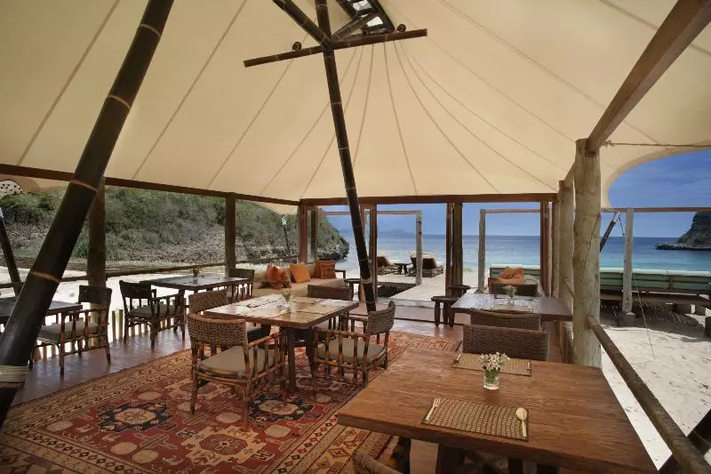 Hotel Jeeva Beloam Beach Camp