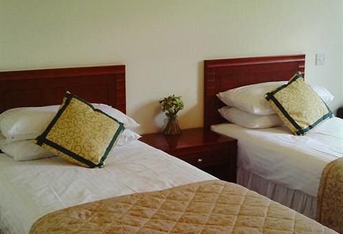 호텔 The Hollybrook Country Inn