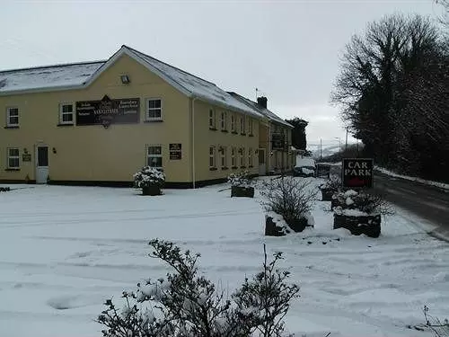 هتل The Hollybrook Country Inn