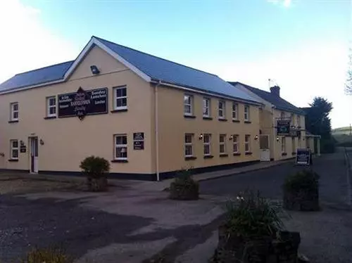 هتل The Hollybrook Country Inn