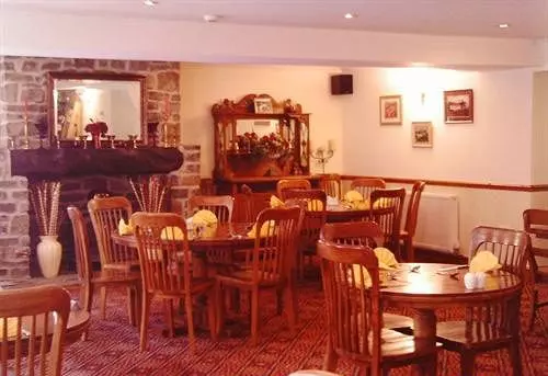 هتل The Hollybrook Country Inn