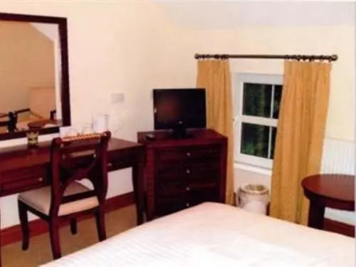 هتل The Hollybrook Country Inn