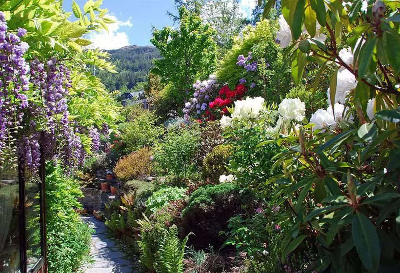 Larch Hill Bed & Breakfast