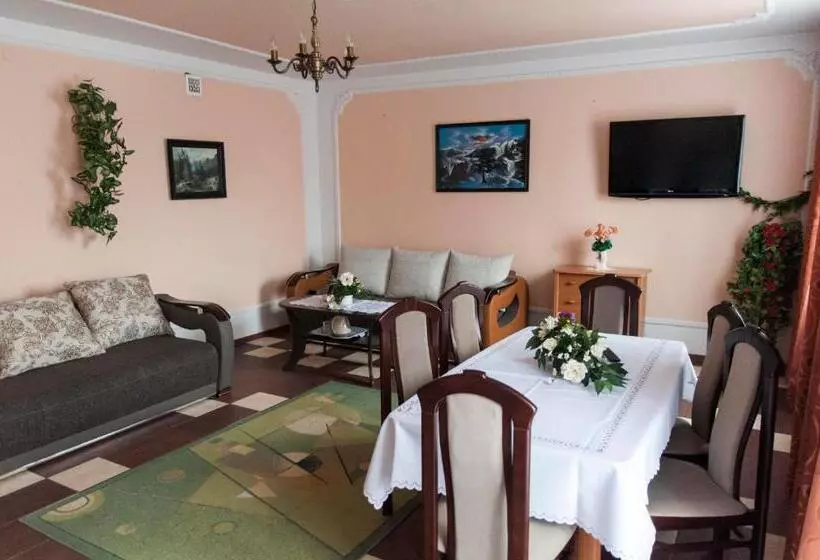 Retkeilymaja Usługi Hotelarskie Las Vegas