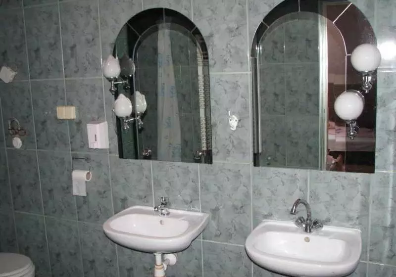 Retkeilymaja Usługi Hotelarskie Las Vegas