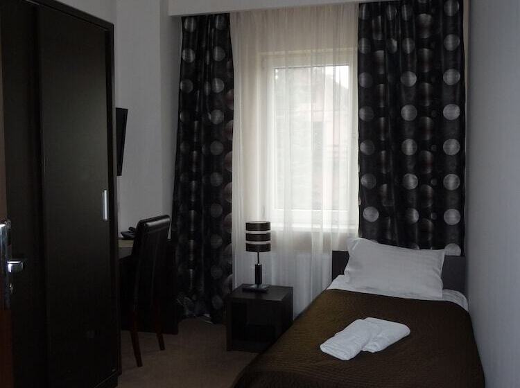 호스텔 Zajazd Mazowsze