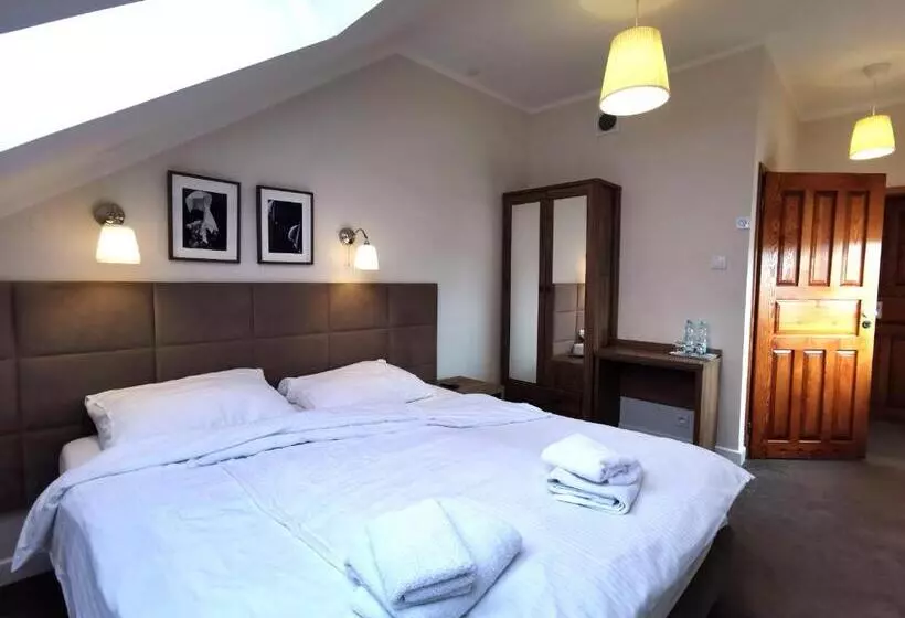 Retkeilymaja Zajazd Podzamcze