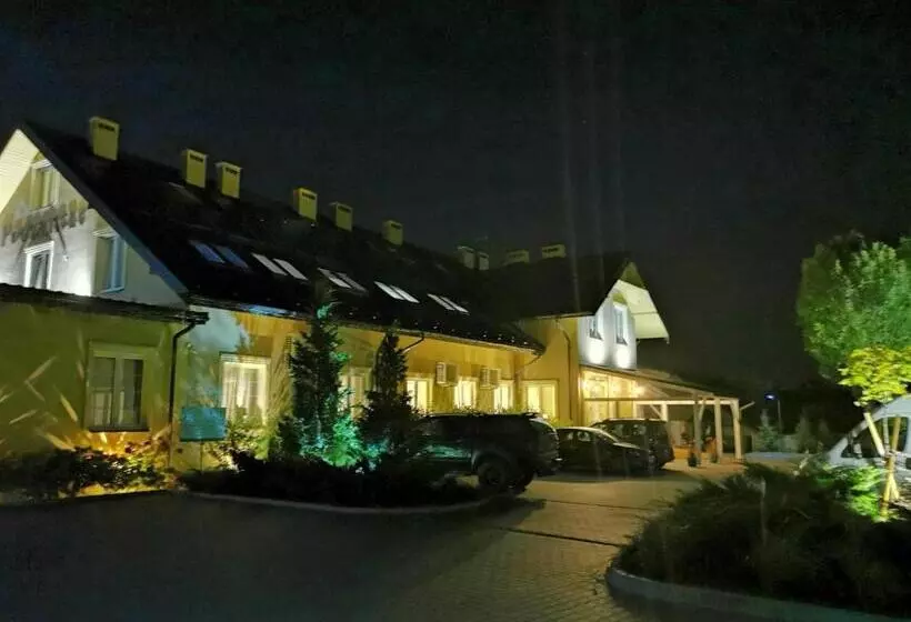 Retkeilymaja Zajazd Podzamcze