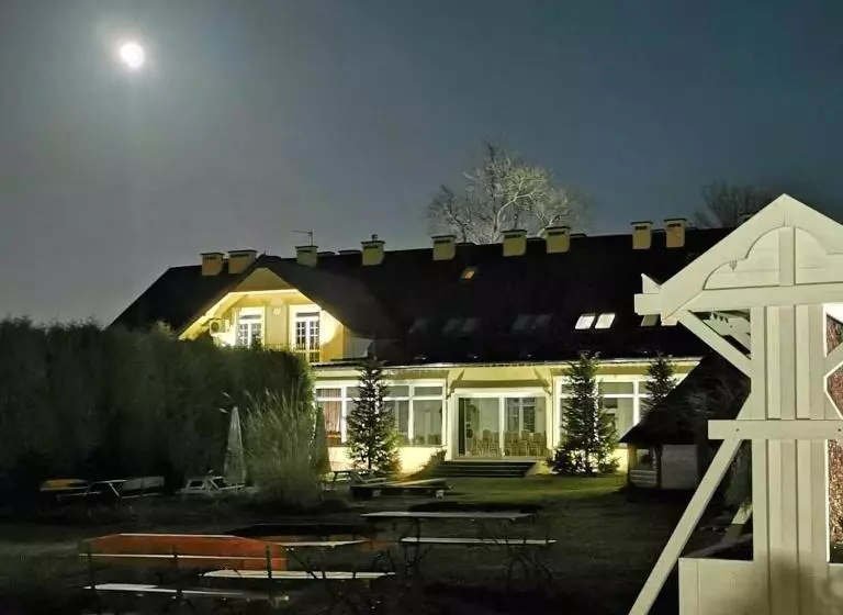 Retkeilymaja Zajazd Podzamcze