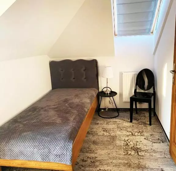 ベッドアンドブレックファースト Dwór Karwacz