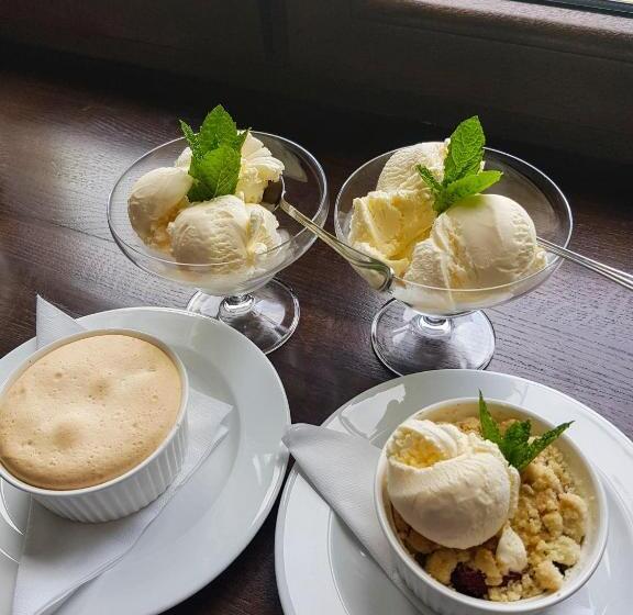 צימר Dwór Karwacz