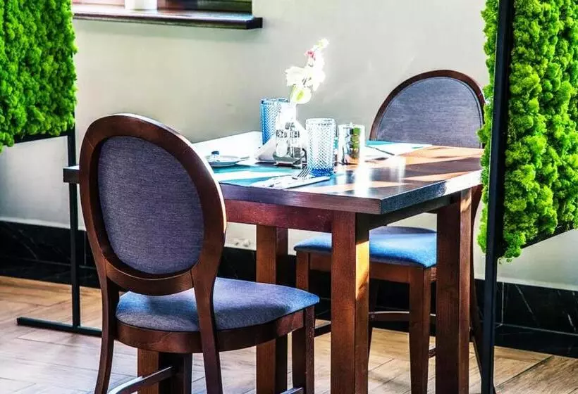 ベッドアンドブレックファースト Dwór Karwacz