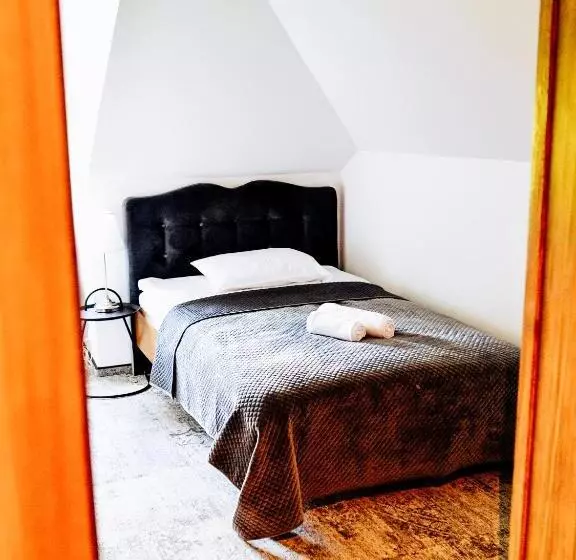 ベッドアンドブレックファースト Dwór Karwacz