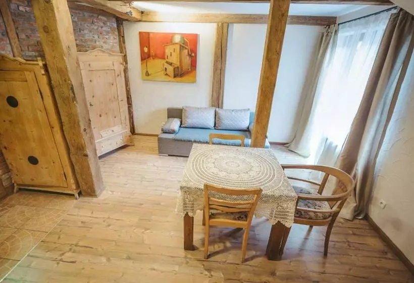 Aamiaismajoitus (B&B) Pod Złotym Kasztanem