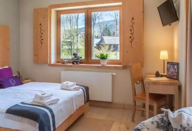 Aamiaismajoitus (B&B) Willa Mirwa