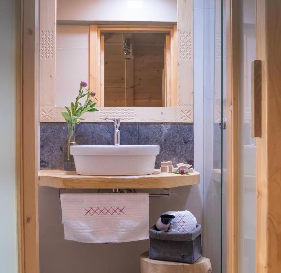 تختخواب و صبحانه Willa Mirwa