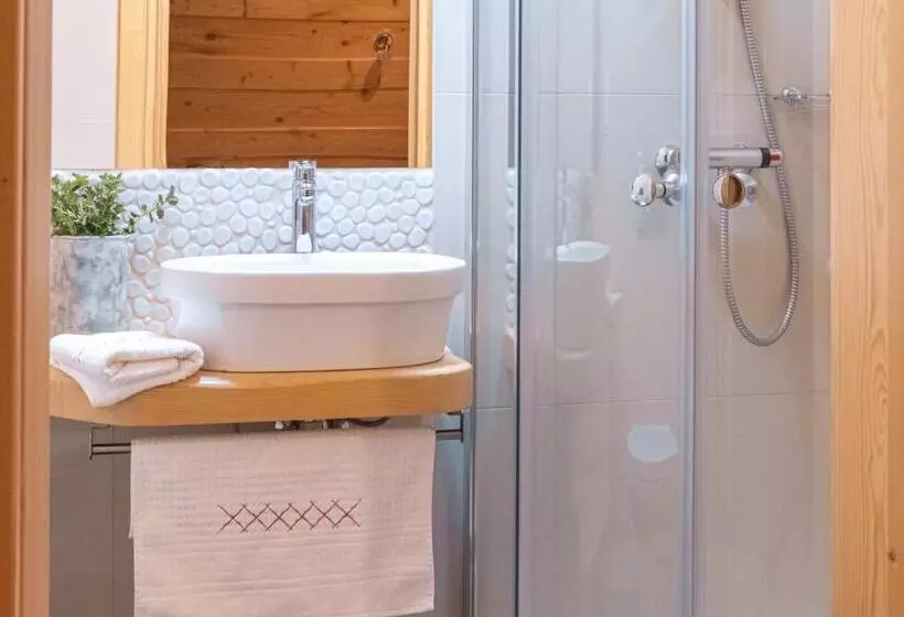 Aamiaismajoitus (B&B) Willa Mirwa