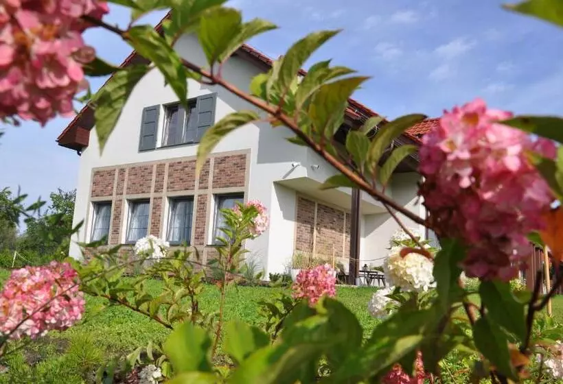 Aamiaismajoitus (B&B) Tulipanowy Gościniec