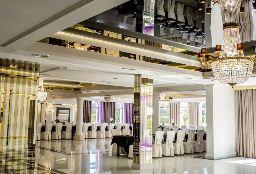 ホテル Biały Dom