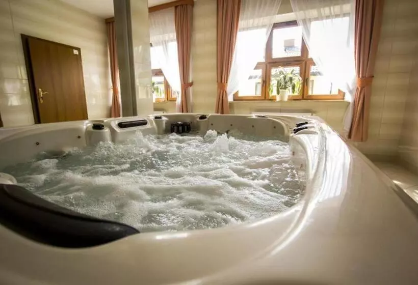 Hotelli Chańcza Spa & Restauracja