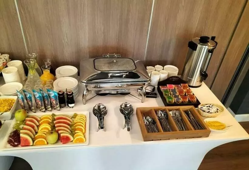 Hotelli Garbów  Centrum Konferencyjno   Bankietowe