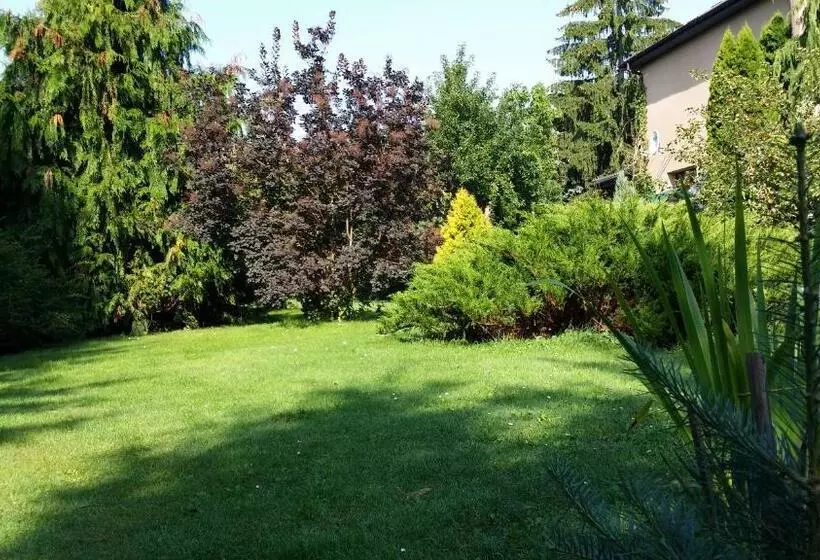 Hotelli Kwiatowa Zagroda